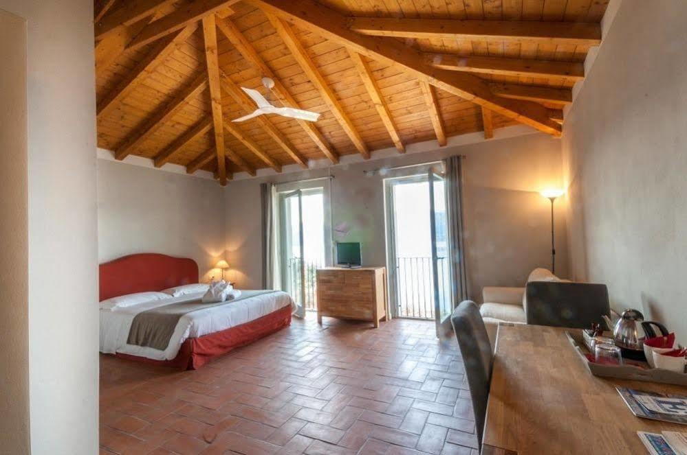 Locanda Pozzetto Laveno-Mombello Buitenkant foto